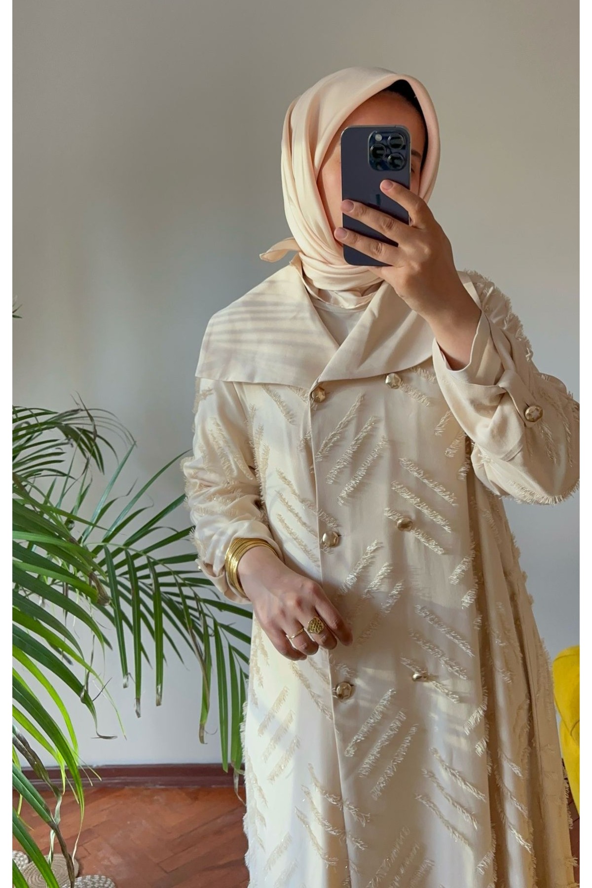 Desenli Abaya Bej
