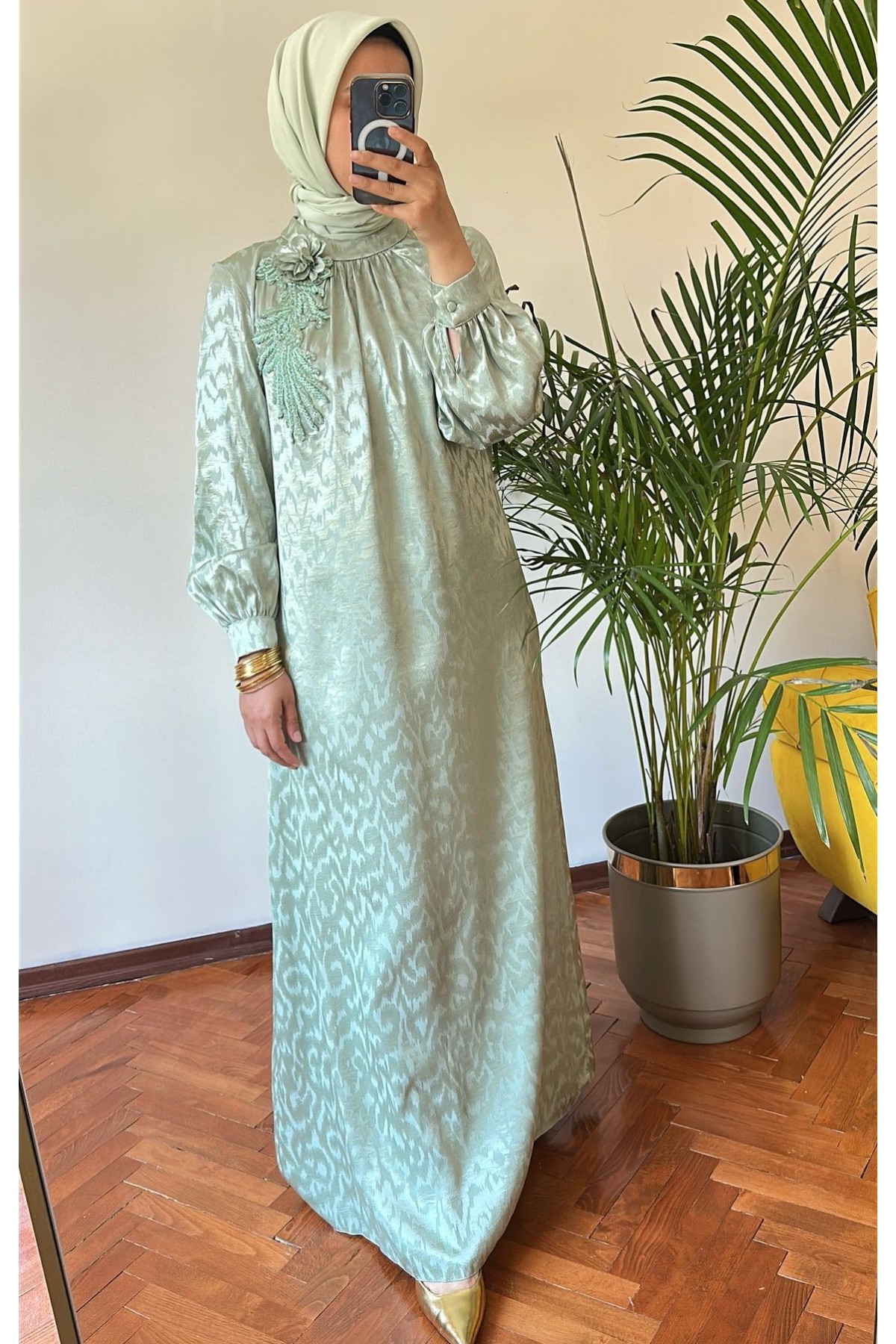 İşleme Detaylı Elbise Mint