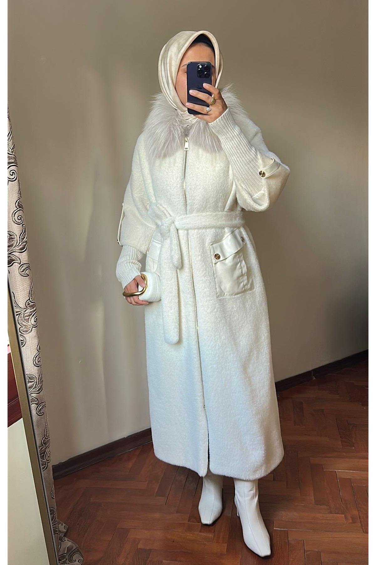Yeni Sezon Kürklü ve Deri Detaylı Angora Kaban Ekru