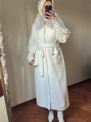Yeni Sezon Kürklü ve Deri Detaylı Angora Kaban Ekru