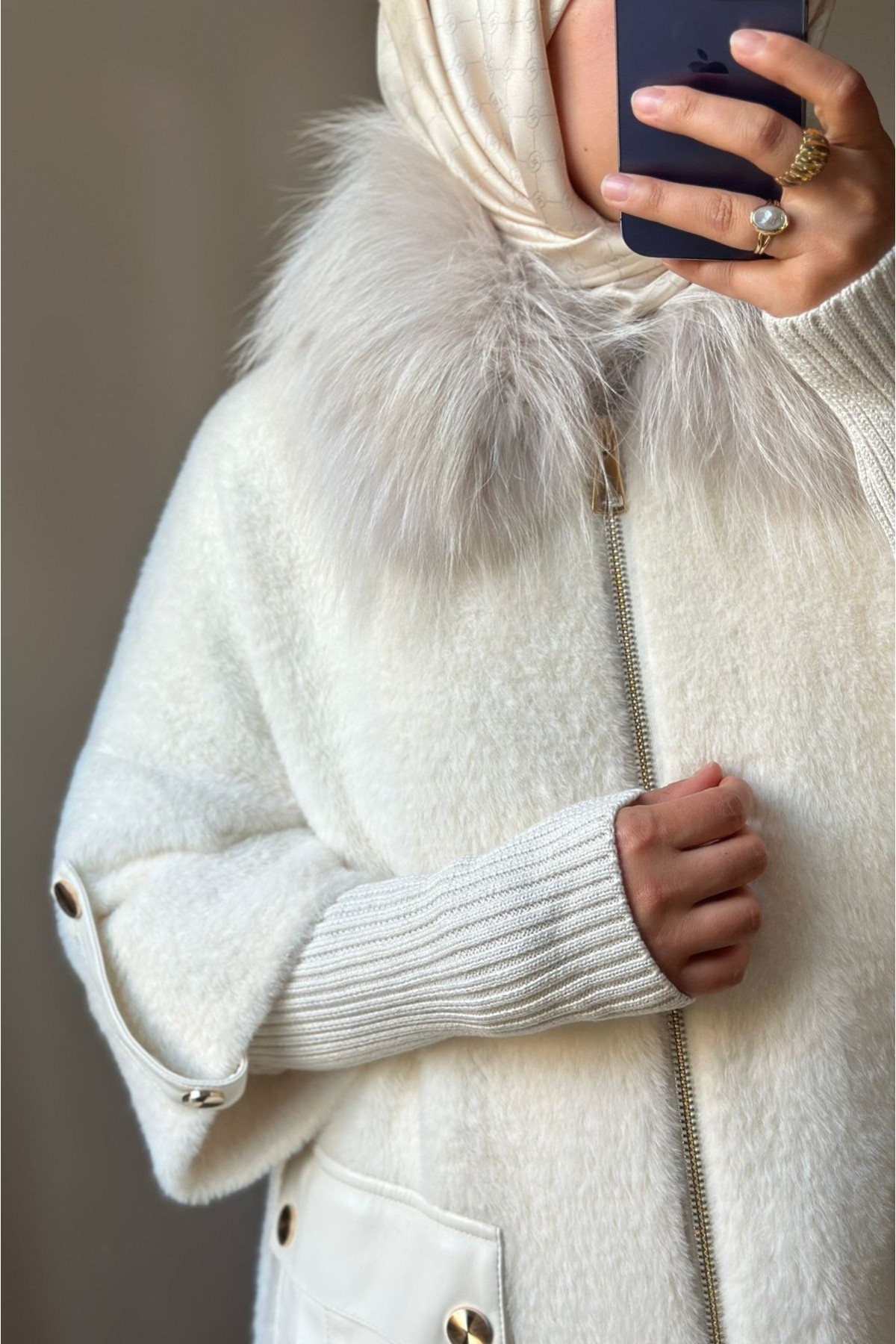 Yeni Sezon Kürklü ve Deri Detaylı Angora Kaban Ekru