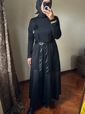 Deri Detaylı Elbise Siyah