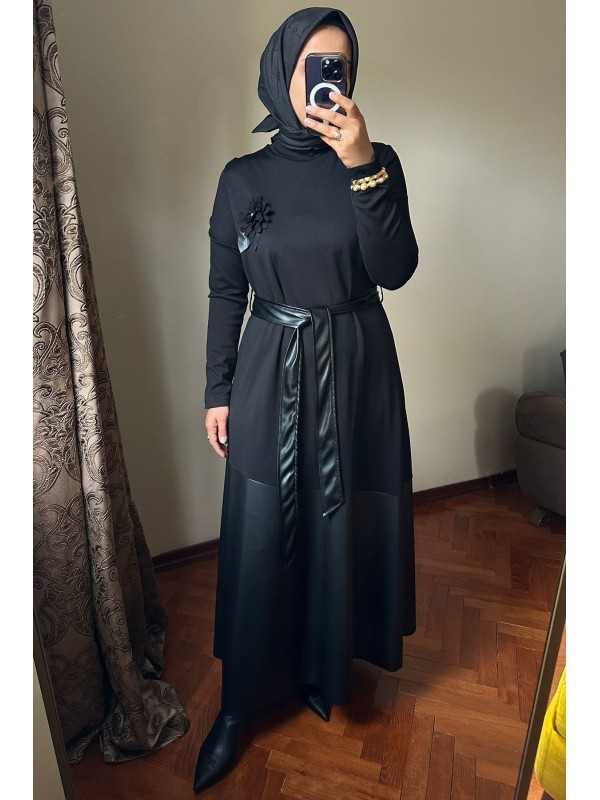 Deri Detaylı Elbise Siyah