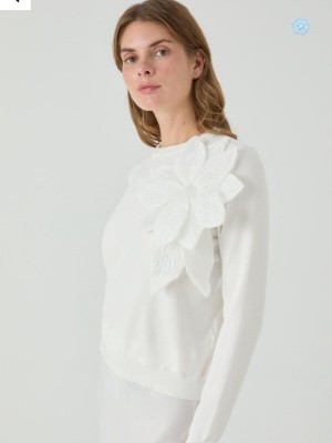 Çiçek Detaylı Kazak Ekru