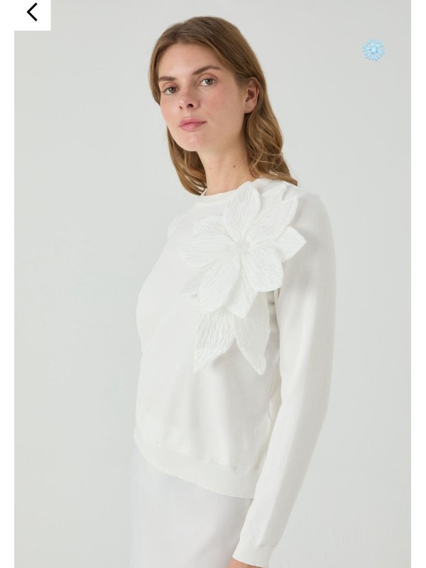 Çiçek Detaylı Kazak Ekru