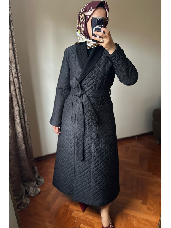 Triko Detaylı Kapitone Kap Siyah