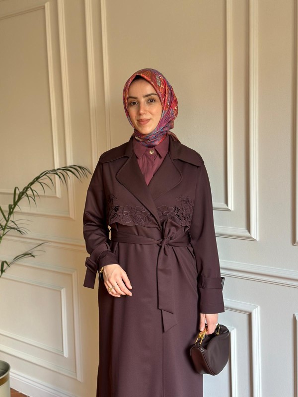 Nakış İşlemeli Tasarım Trençkot Mürdüm