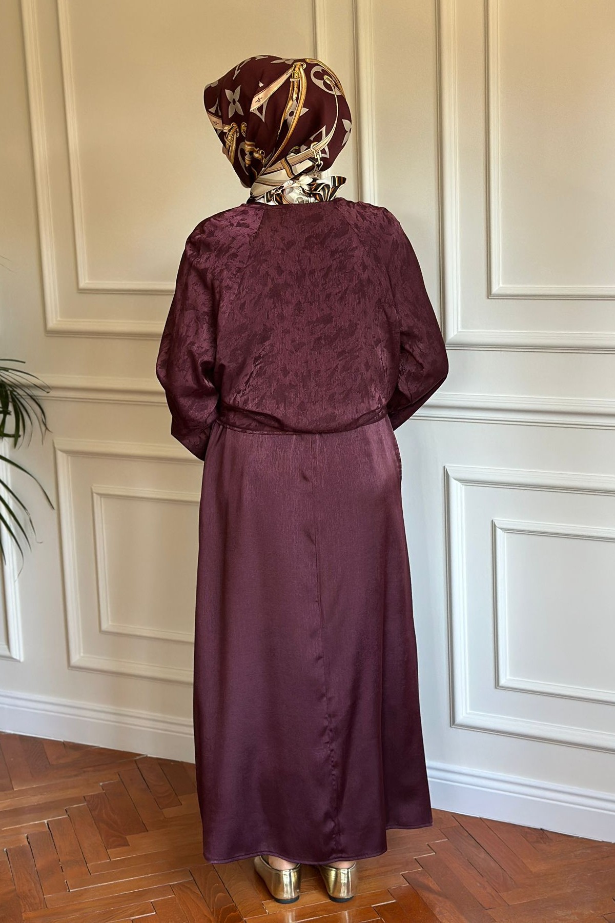 Broş Detaylı Elbise Bordo