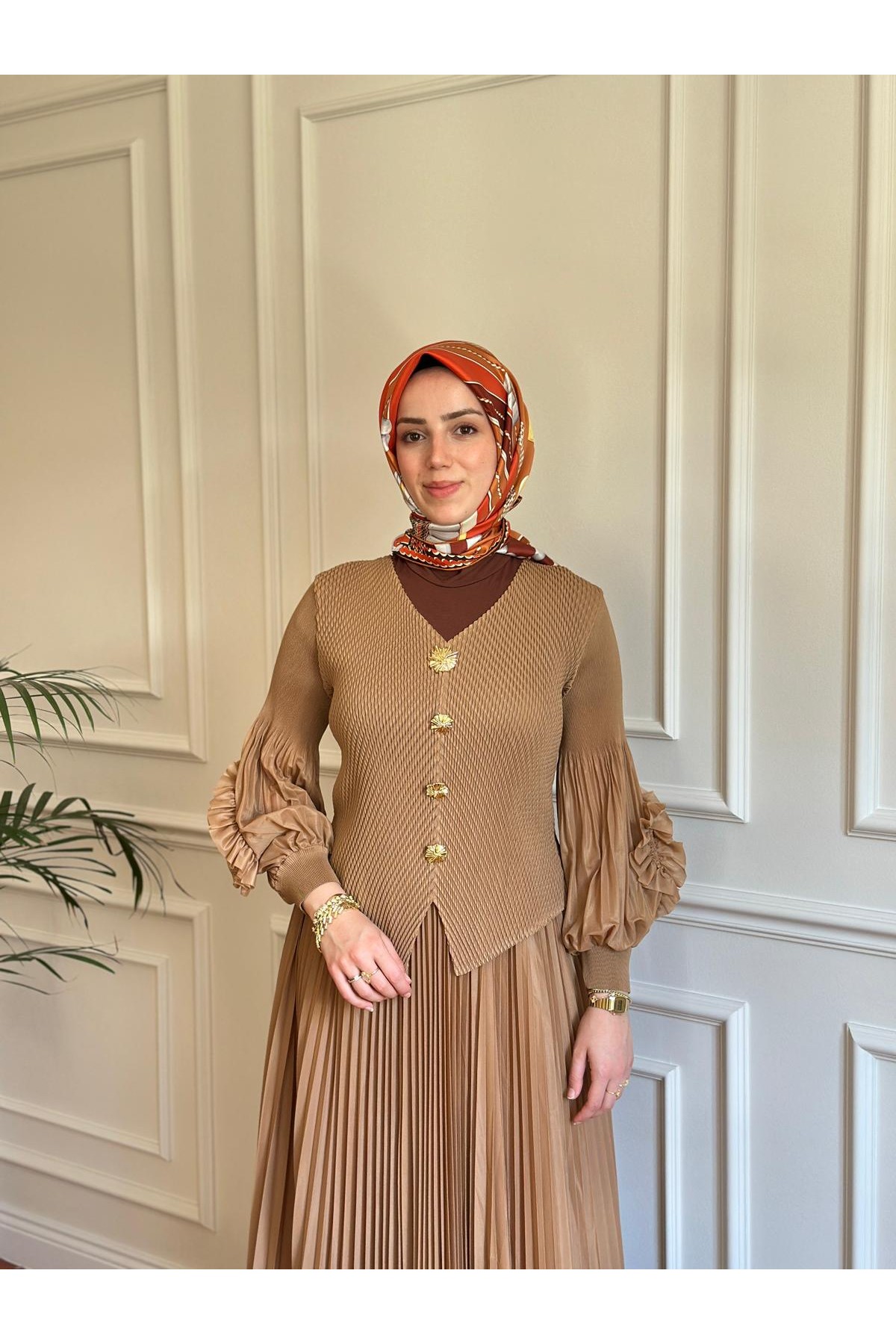 Akordiyon Etekli Takım Bej