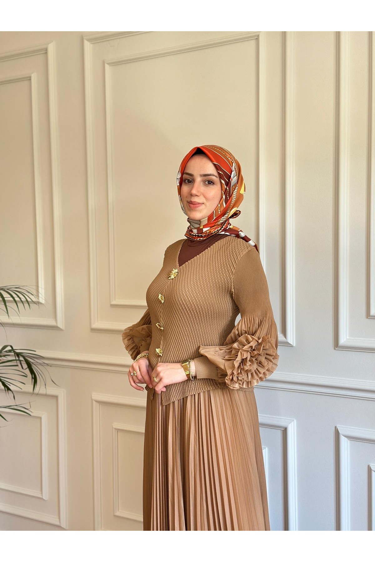 Akordiyon Etekli Takım Bej