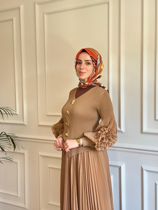 Akordiyon Etekli Takım Bej