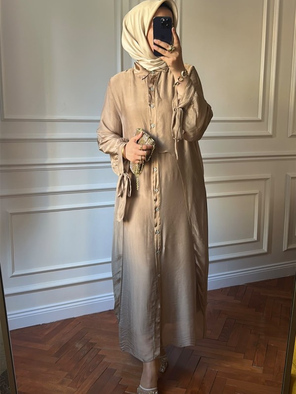 Düğmeli İpek Elbise Camel