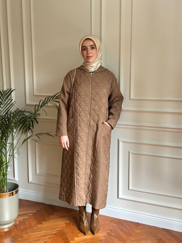 Fermuar Detaylı Kapitone Kap Camel