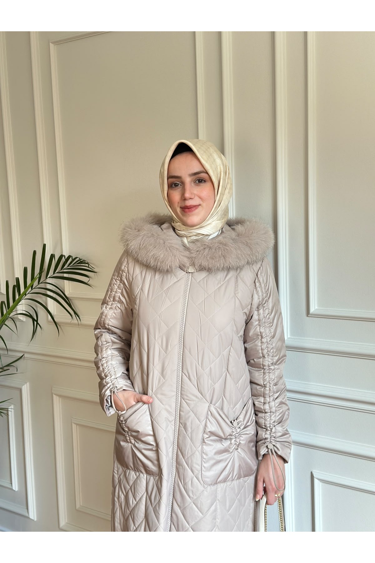 Orijinal Kürk Detaylı Mont Bej